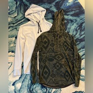 2 stylish lightweight hoodies